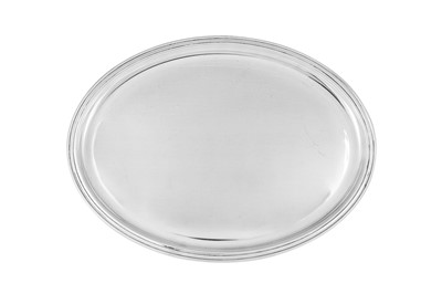 Lot 141 - A late 20th century Italian 800 standard silver tray, Padova by Rino Greggio (reg. 1948)