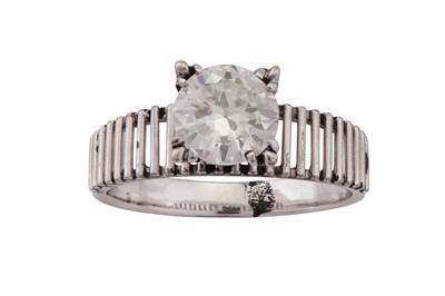 Lot 86 - A diamond single-stone ring
