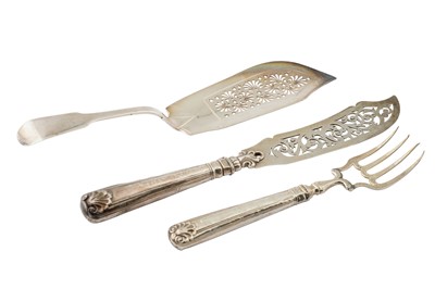 Lot 298 - A WILLIAM IV STERLING SILVER FISH SLICE, LONDON 1831 BY WILLIAM JOHNSON