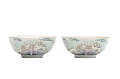 Lot 285 - A PAIR OF CHINESE FAMILLE ROSE BOWLS DEPICTING ZHANG JIANG MEN.