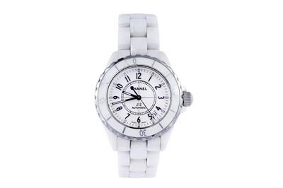 Lot 23 - CHANEL.