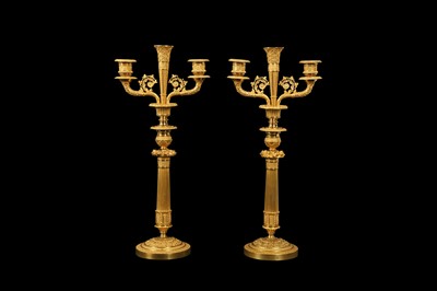 Lot 56 - A FINE PAIR OF EARLY 19TH CENTURY FRENCH EMPIRE PERIOD GILT BRONZE CANDELABRA