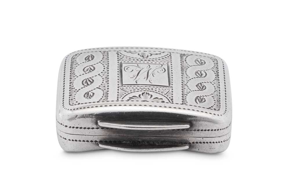 Lot 8 - A George III sterling silver small vinaigrette, Birmingham 1812 by William Pugh