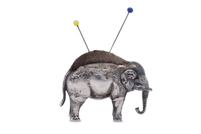 Lot 71 - An Edwardian sterling silver novelty pin cushion, Birmingham 1905 by Sydney & Co