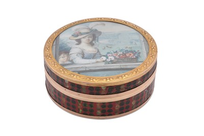 Lot 30 - A Louis XV late 18th century French gold mounted portrait miniature inset snuff box, Paris circa 1770