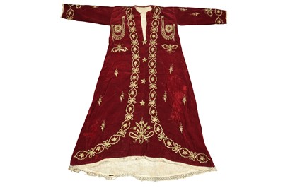 Lot 416 - A LONG BURGUNDY VELVET CAFTAN