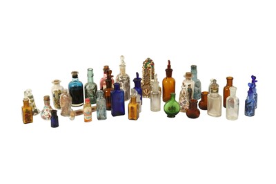 Lot 237 - GLASS: A PAIR OF DECORATIVE DECALCOMANIA DUMP SHAPED WEIGHTS, MID 20TH CENTURY
