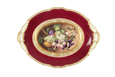 Lot 125 - AN ENGLISH PORCELAIN OVAL SERVING PLATE, CIRCA 1840'S