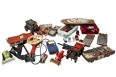 Lot 149 - A JAPANESE TIN PLATE OVERLAND STAGE COACH TOY, 20TH CENTURY