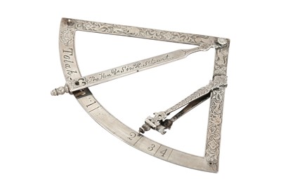 Lot 362 - A FINELY ENGRAVED SILVER TOLA (VEDIC UNIT) MEASURING INSTRUMENT