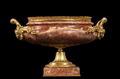 Lot 55 - AN EARLY 20TH CENTURY HARD STONE AND ORMOLU MOUNTED JARDINIERE