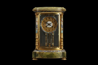 Lot 284 - A LATE 19TH / EARLY 20TH CENTURY FRENCH GILT BRONZE AND CLOISONNE ENAMEL FOUR GLASS MANTEL CLOCK