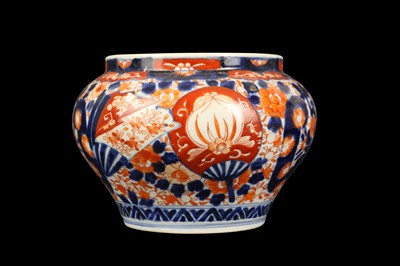 Lot 181 - A 19TH CENTURY IMARI PORCELAIN BOWL