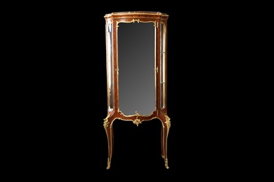 Lot 110 - PAUL SORMANI (FRENCH, 1817-1887): A FINE GILT BRONZE MOUNTED KINGWOOD VITRINE