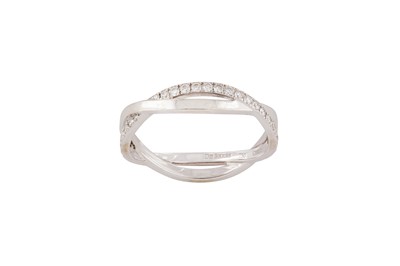 Lot 129 - De Beers | A diamond 'Infinity' ring, 2015