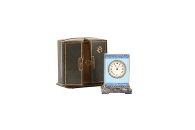 Lot 301 - AN EARLY 20TH CENTURY GUILLOCHE ENAMEL AND SILVER MINIATURE TRAVELLING CARRIAGE CLOCK