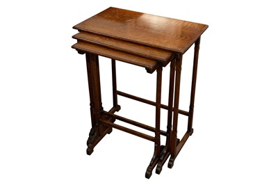 Lot 161 - A NEST OF THREE OAK QUARTETTO TYPE STACKING TABLES BY JASON SHOOLBRED AND CO