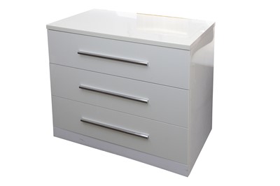 Lot 1038 - A PAIR OF WHITE LAMINATE  CHESTS, CONTEMPORARY