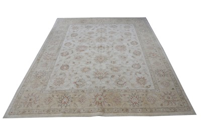 Lot 340 - A FINE ZIEGLER DESIGN CARPET