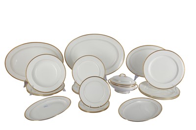 Lot 38 - A MINTON BONE CHINA PART DINNER SERVCE, 20TH CENTURY