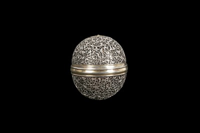 Lot 27 - A RARE GILT AND SILVER GILT BEZOAR STONE HOLDER