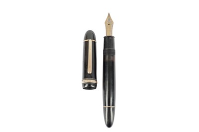 Lot 816 - A GERMAN MONTBLANC MEISTERSTUCK 'MASTERPIECE' FOUNTAIN PEN