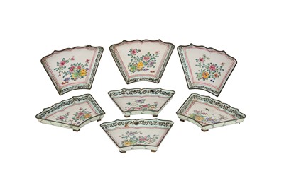 Lot 401 - A SET OF SEVEN CANTON ENAMEL SWEET MEAT TRAYS.