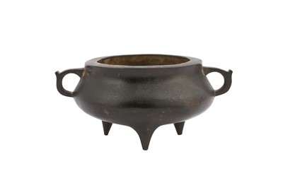 Lot 685 - A CHINESE LACQUER-BRONZE INCENSE BURNER.