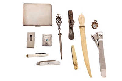 Lot 870 - A MIXED GROUP - A 19TH CENTURY FRENCH PROVINCIAL 800 STANDARD SILVER CHATELAINE HOOK, CIRCA 1850 BY EM