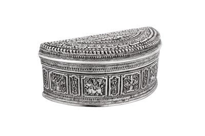 Lot 192 - An early 20th century Burmese unmarked silver lime box, Shan States circa 1910