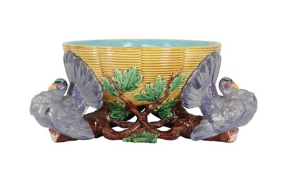 Lot 7 - A MINTON MAJOLICA FRUIT BOWL, 19TH CENTURY