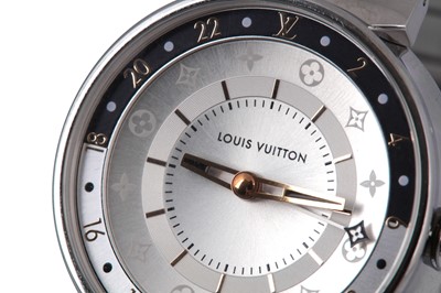 Lot 33 - LOUIS VUITTON.