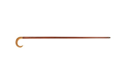 Lot 1117 - λ A WALKING STICK WITH A RHINOCEROS HORN HANDLE.