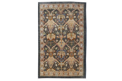 Lot 87 - A FINE ARTS & CRAFTS DESIGN CARPET
