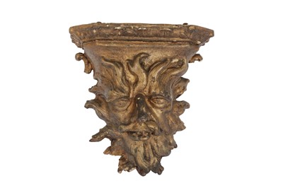 Lot 120 - A CONTINTENTAL GILT AND CARVED OAK CORBEL, 18TH CENTURY