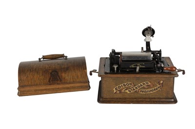 Lot 130 - AN EDISON STANDARD PHONOGRAPH, EARLY 20TH CENTURY