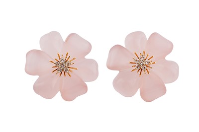 Lot 802 - A PAIR OF ROSE QUARTZ FLOWER EARRINGS