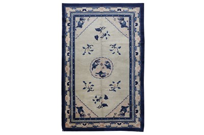 Lot 31 - A CHINESE RUG