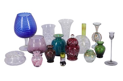 Lot 82 - A VENETIAN STYLE GLASS VASE, LATE 19TH/EARLY 20TH CENTURY