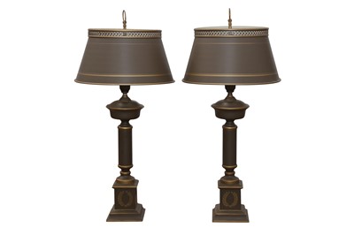 Lot 1082 - A PAIR OF TOLE WARE TYPE LAMPS, CONTEMPORARY
