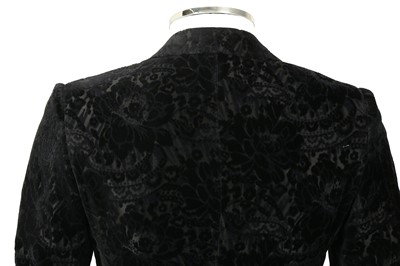 Lot 204 - Gucci Black Velvet Floral Jacquard Blazer - Size 46