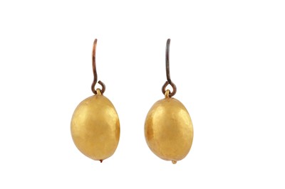 Lot 163 - A pair of Roman earrings, circa 2nd century CE