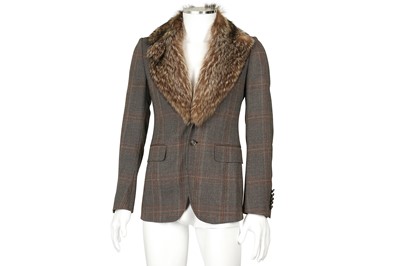 Lot 111 - Gucci Brown Tweed Fur Collar Blazer - Size 44