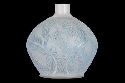 Lot 28 - RENÉ LALIQUE (FRENCH, 1860-1945)