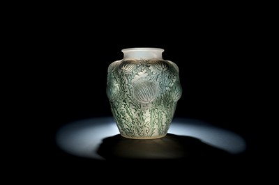 Lot 23 - RENÉ LALIQUE (FRENCH, 1860-1945)