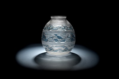 Lot 24 - RENÉ LALIQUE (FRENCH, 1860-1945)