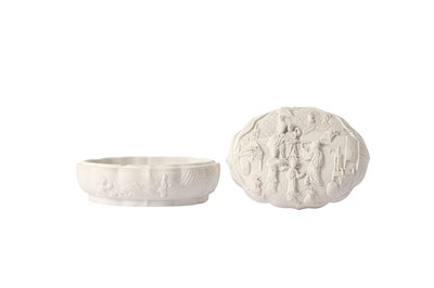 Lot 115 - A CHINESE WHITE BISCUIT BOX AND COVER.