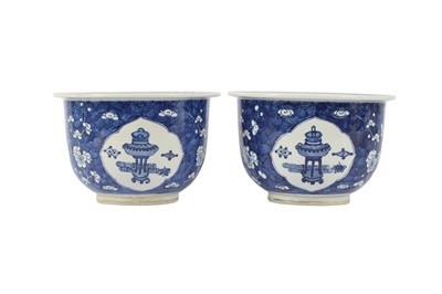 Lot 23 - A PAIR OF CHINESE BLUE AND WHITE PLANTERS.