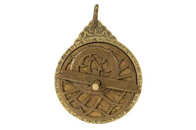 Lot 466 - A MINIATURE BRASS ASTROLABE