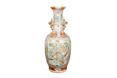 Lot 1017 - A LARGE CHINESE CANTON FAMILLE ROSE VASE.
